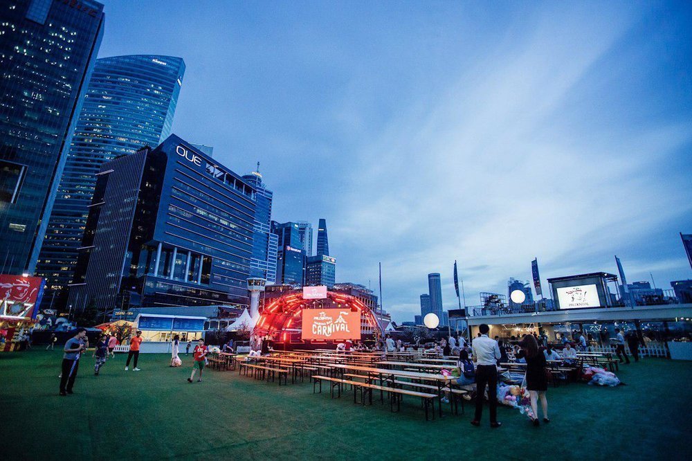 The largest outdoor playground yet, The Prudential Marina Bay Carnival is a carnival theme event that features games from all over the world. Perfect spot to get your adrenaline rush, it offers over 40 family-friendly thrilling rides and games. The last day of the carnival is on the 1st of April 2018. Hurry with your friends and family if you have yet to visit the carnival!